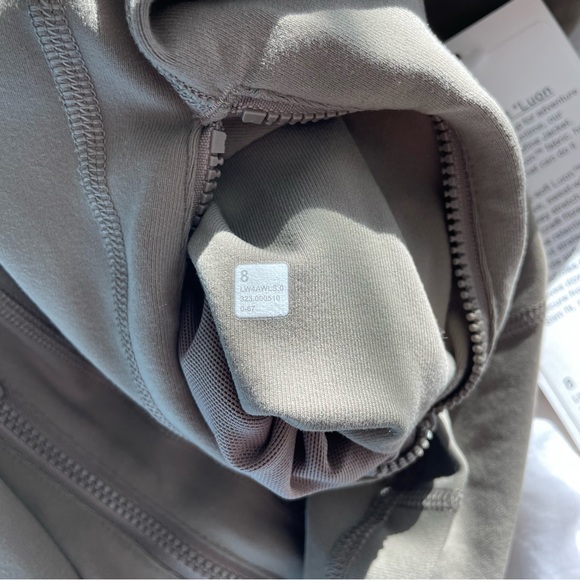 NWT Lululemon Define Jacket *Luon Nomad Size 8 - Picture 4 of 11